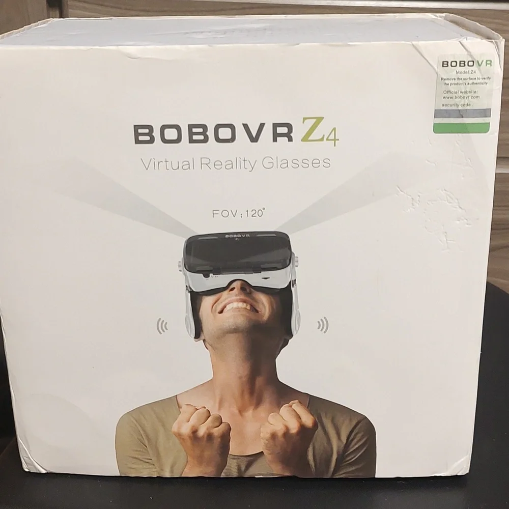 Bobo VR Z4 Virtual reality headset with controller
